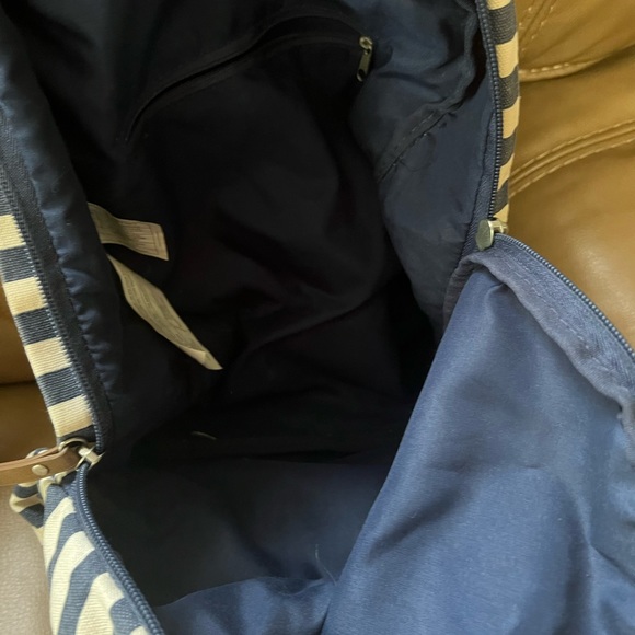 Back pack - Picture 3 of 3